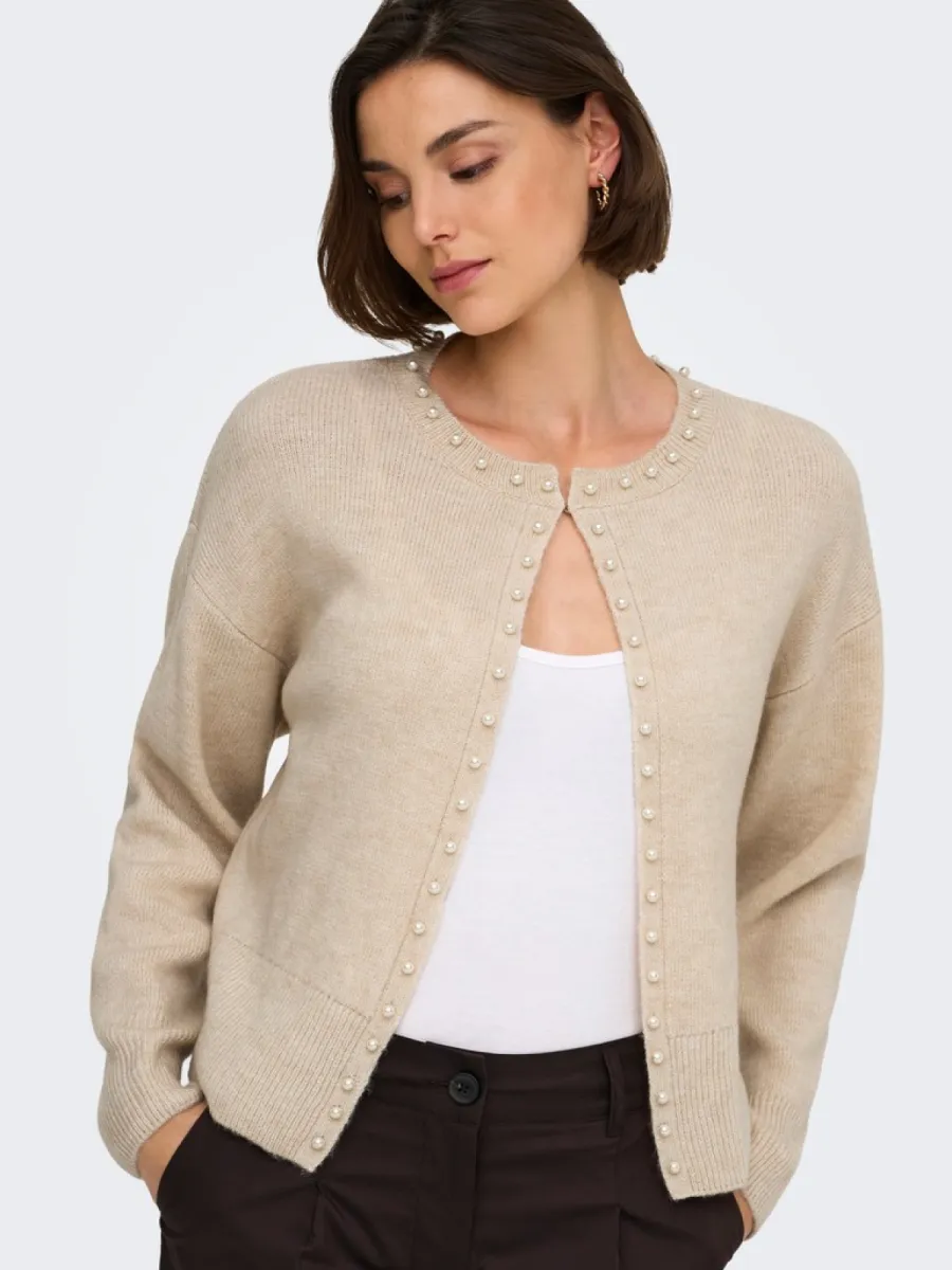 jdy-jdyemmali-l-s-onebutton-pearl-cardi-15376584-sandshell-zand-1 JDY-JDYEMMALI L/S ONEBUTTON PEARL CARDI-15376584-Sandshell-ZAND