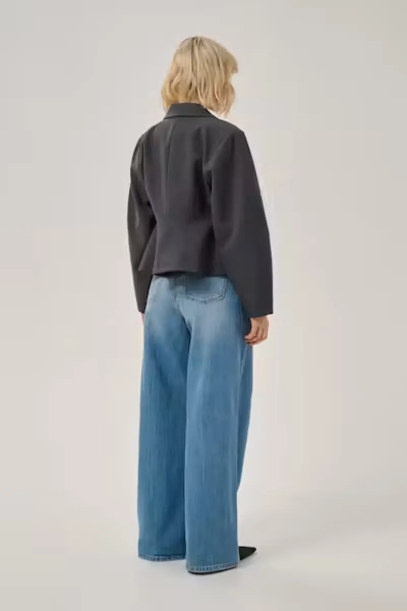 my-essential-wardrobe-mwevie-shaped-blazer-10705705-100379-grijs-2 My Essential Wardrobe-MWEvie Shaped Blazer-10705705-100379-GRIJS