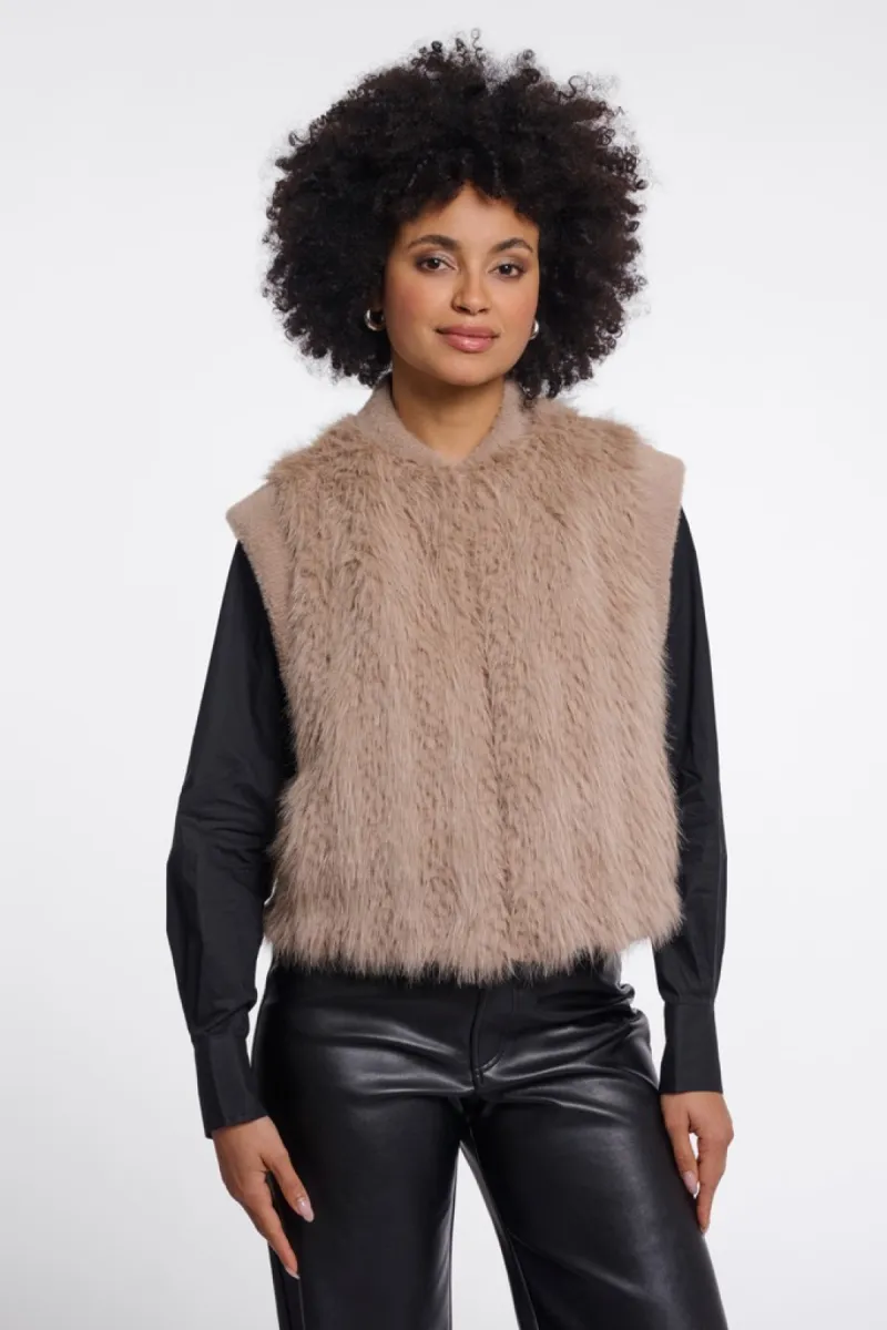 RINO & PELLE-Faux Fur Waistcoat With Hook & Eye Closure-Alvita.7002612-999021 Oat-ZAND