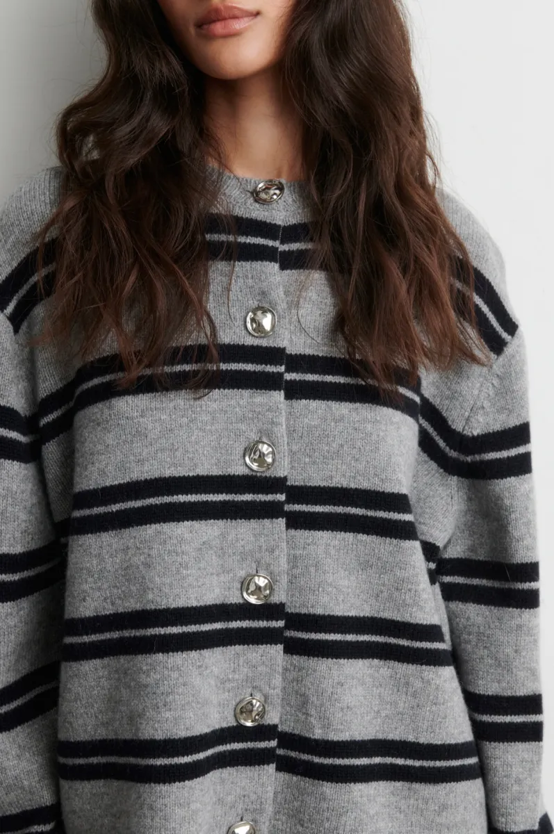 second-female-alphaline-ls-knit-cardigan-61073-7045-mid-grey-grijs-combinaties-2 Second Female-Alphaline LS Knit Cardigan-61073-7045 Mid Grey-GRIJS COMBINATIES