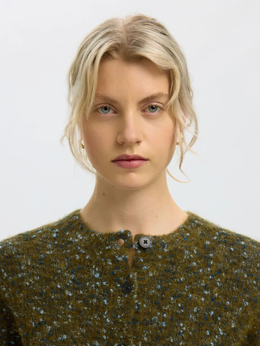 selected-femme-slwkat-ls-knit-short-cardigan-16101999-travertine-bruin-2 Selected Femme-SLWKAT LS KNIT SHORT CARDIGAN-16101999-Travertine-BRUIN
