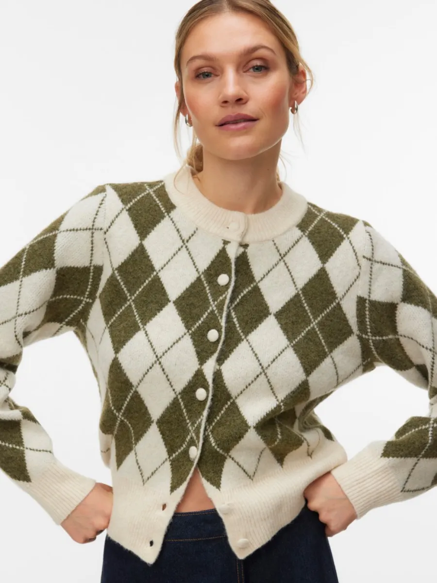 vero-moda-vmhalo-ls-o-neck-argyle-cardigan-bo-10349316-birch-pattern-sphagnum-groen-combinaties-1 VERO MODA-VMHALO LS O-NECK ARGYLE CARDIGAN BO-10349316-Birch Pattern Sphagnum-GROEN COMBINATIES
