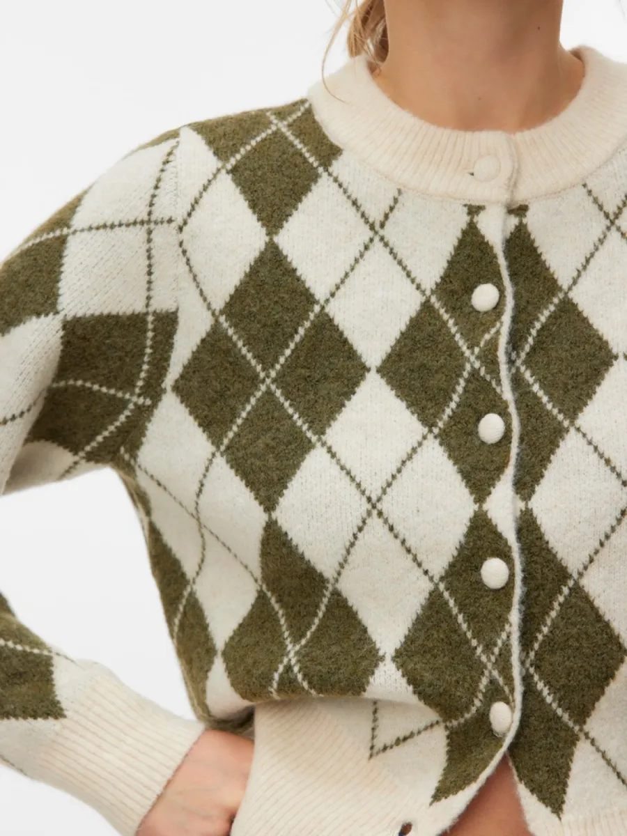 vero-moda-vmhalo-ls-o-neck-argyle-cardigan-bo-10349316-birch-pattern-sphagnum-groen-combinaties-2 VERO MODA-VMHALO LS O-NECK ARGYLE CARDIGAN BO-10349316-Birch Pattern Sphagnum-GROEN COMBINATIES