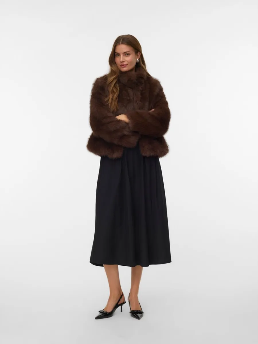 vero-moda-vmmonroe-short-jacket-noos-10315328-chocolate-torte-chocolade-3 VERO MODA-VMMONROE SHORT JACKET NOOS-10315328-Chocolate Torte-CHOCOLADE