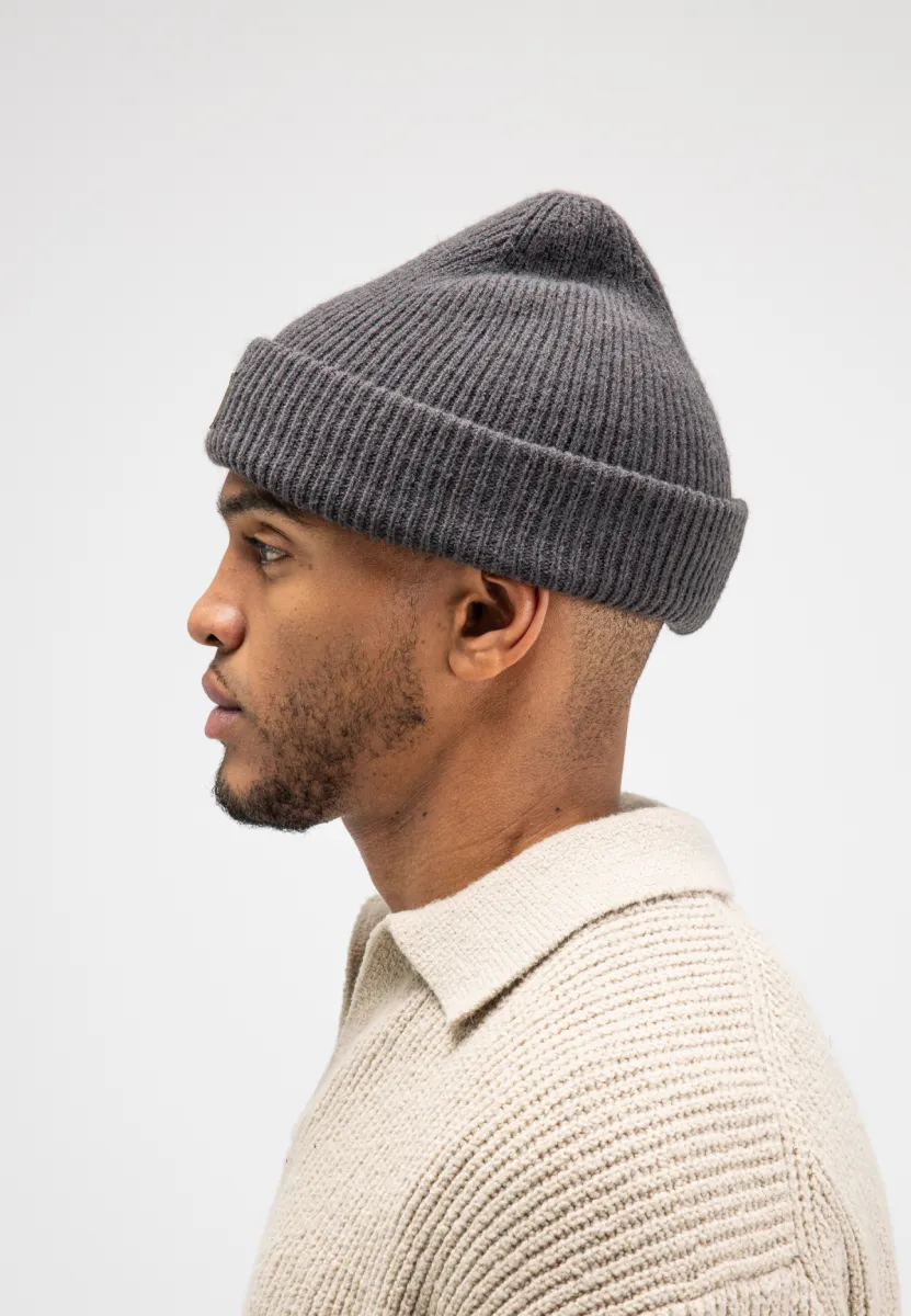 butcher-of-blue-army-wool-hook-beanie-m2629004-9001-agatha-grey-donker-grijs-grafiet-2 BUTCHER OF BLUE-Army wool hook beanie-M2629004-9001 Agatha grey-DONKER GRIJS/GRAFIET