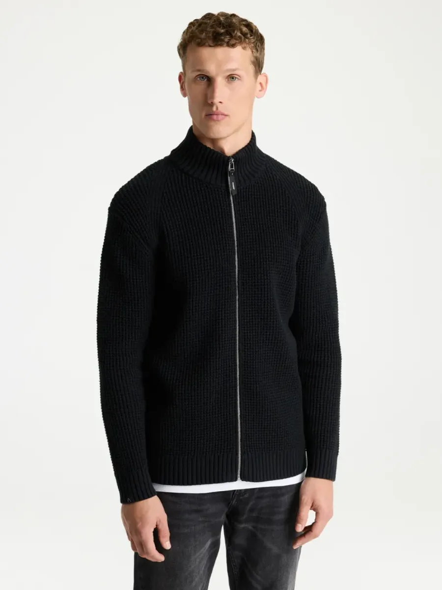 chasin-oliver-zip-31150010-e9001-jet-black-zwart-1 Chasin-Oliver zip-31150010-E9001 Jet black-ZWART