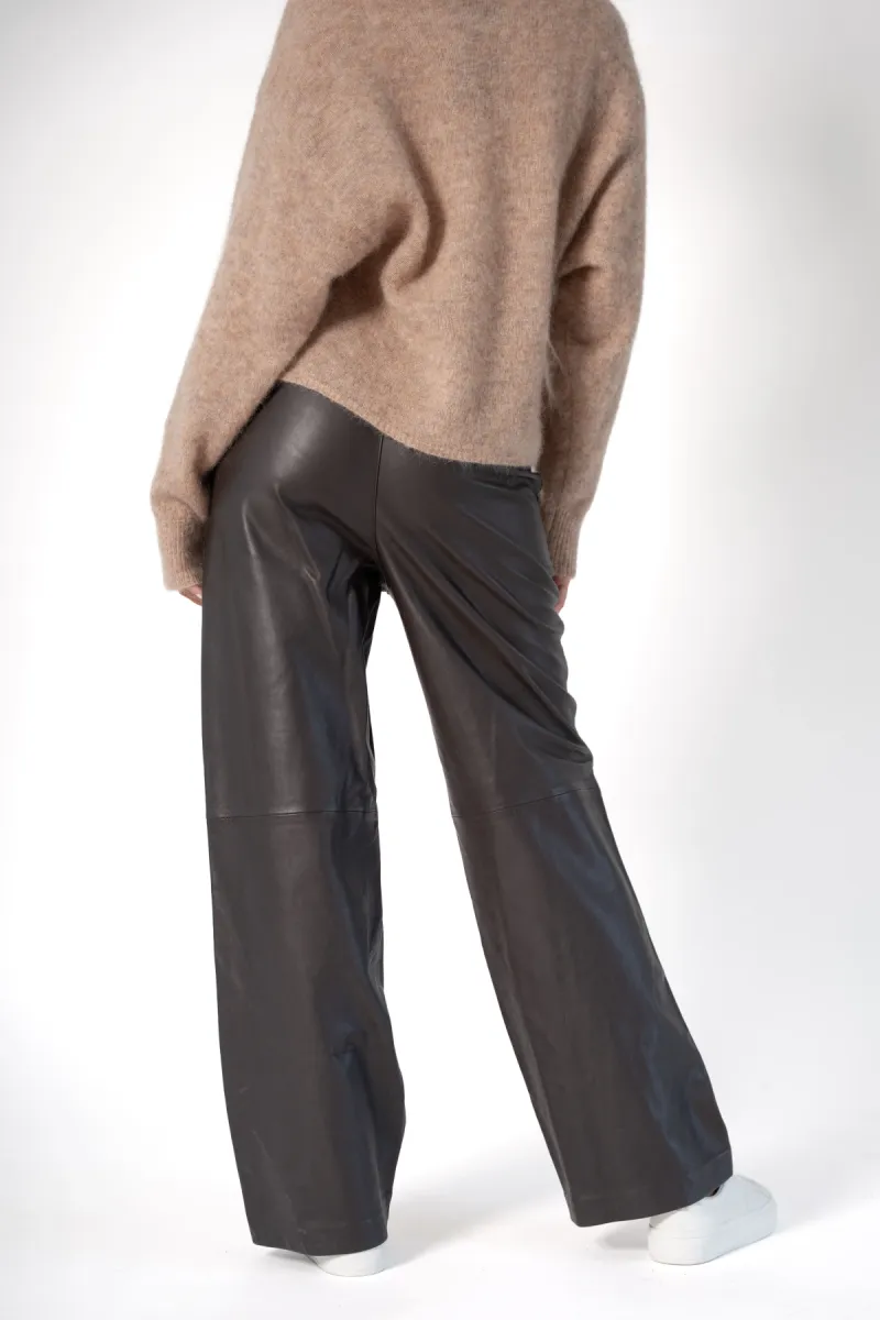corel-carmelia-pants-lamb-leather-1012-0541-20-brown-bruin-2 Corel-Carmelia Pants Lamb Leather-1012-0541-20 Brown-BRUIN