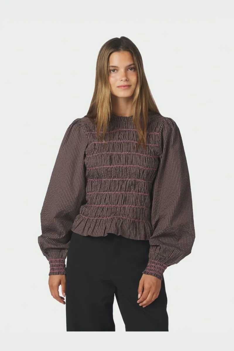 neo-noir-oliana-check-blouse-170534-306-dusty-brown-bruin-combinaties-1 Neo Noir-Oliana Check Blouse-170534-306 Dusty Brown-BRUIN COMBINATIES