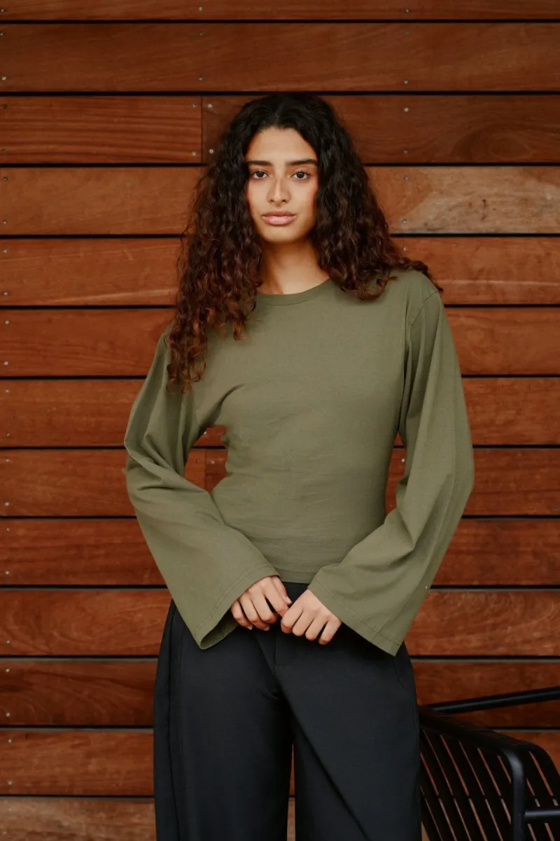 neo-noir-paska-boxy-long-tee-165973-151-army-legergroen-1 Neo Noir-Paska Boxy Long Tee-165973-151 Army-LEGERGROEN