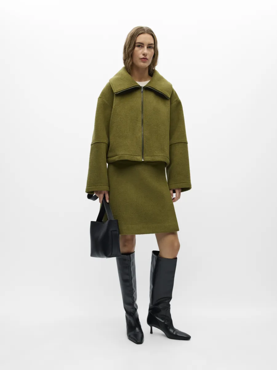 object-objmandi-mw-mini-skirt-147-23050099-martine-olive-groen-1 OBJECT-OBJMANDI MW MINI SKIRT 147-23050099-Martine Olive-GROEN