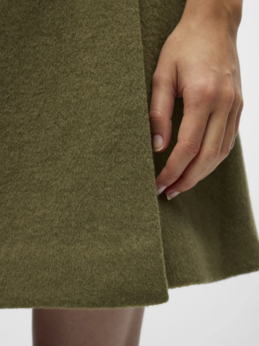 object-objmandi-mw-mini-skirt-147-23050099-martine-olive-groen-4 OBJECT-OBJMANDI MW MINI SKIRT 147-23050099-Martine Olive-GROEN