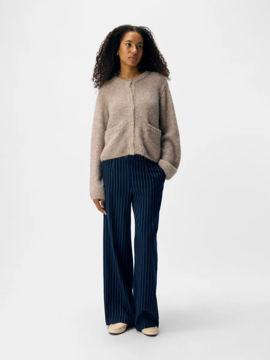 object-objsaggia-re-l-s-knit-cardigan-noos-23046886-humus-zand-3 OBJECT-OBJSAGGIA RE L/S KNIT CARDIGAN NOOS-23046886-Humus-ZAND