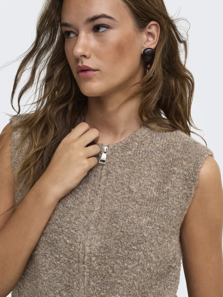 only-onlbouble-sl-o-neck-zip-vest-knt-15374816-bracken-bruin-2 ONLY-ONLBOUBLE SL O-NECK ZIP VEST KNT-15374816-Bracken-BRUIN