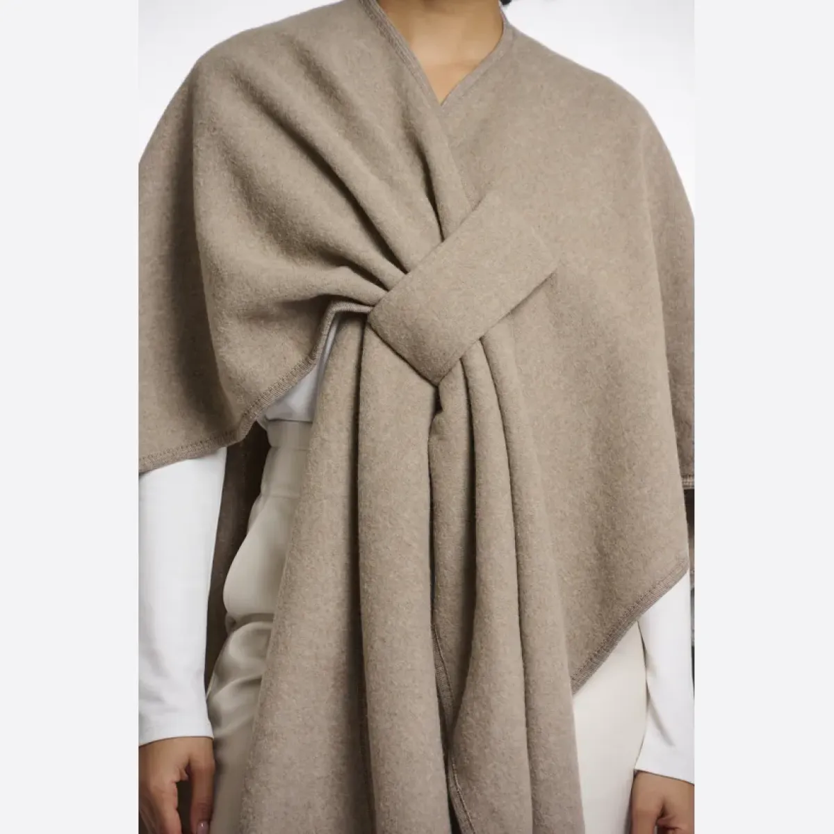 RINO & PELLE-Woven cape-Marwa.7002611-Toffee-CAFE