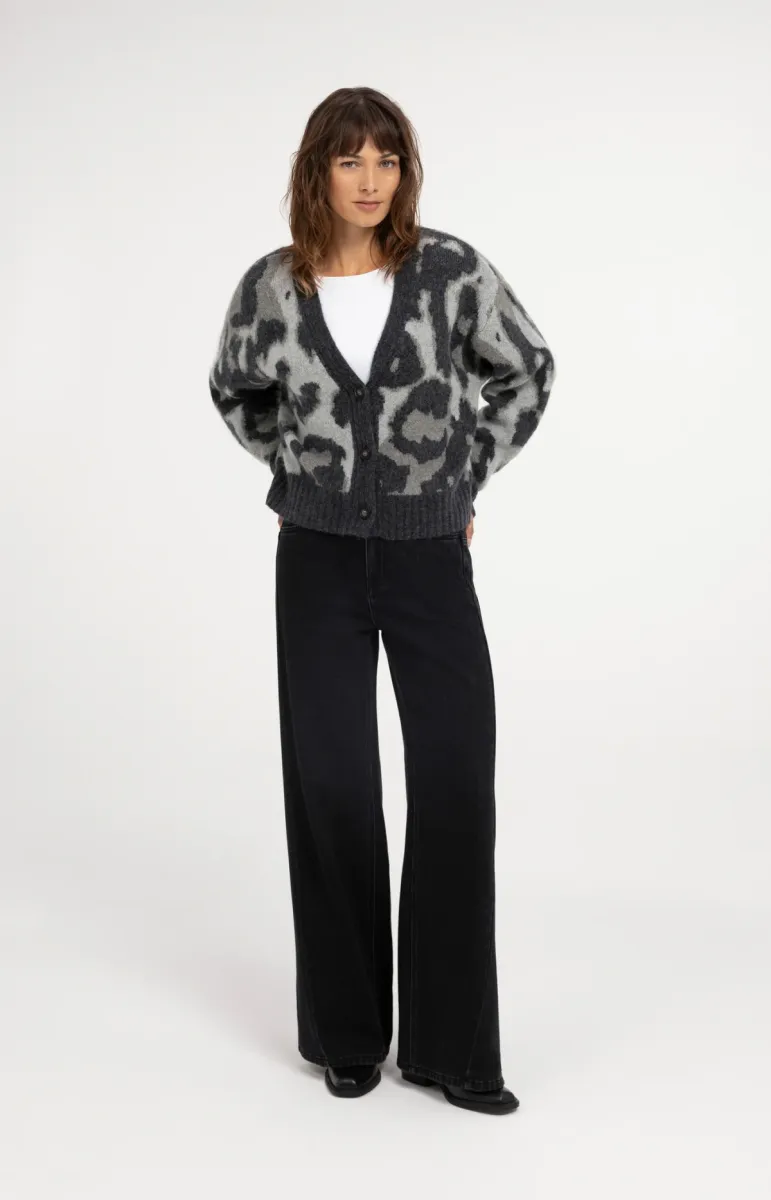 yaya-knitted-cardigan-with-pattern-and-batwing-sleeves-01-010182-610-990881-grijs-7 YAYA-Knitted Cardigan with Pattern and Batwing Sleeves-01-010182-610-990881-GRIJS