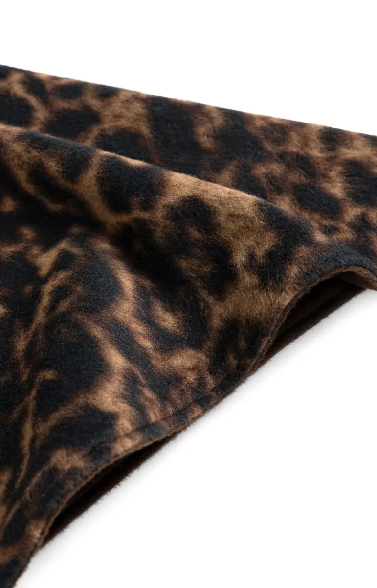 yaya-reversible-leopard-traingle-scarf-03-501063-610-911191-bruin-combinaties-4 YAYA-Reversible Leopard Traingle Scarf-03-501063-610-911191-BRUIN COMBINATIES